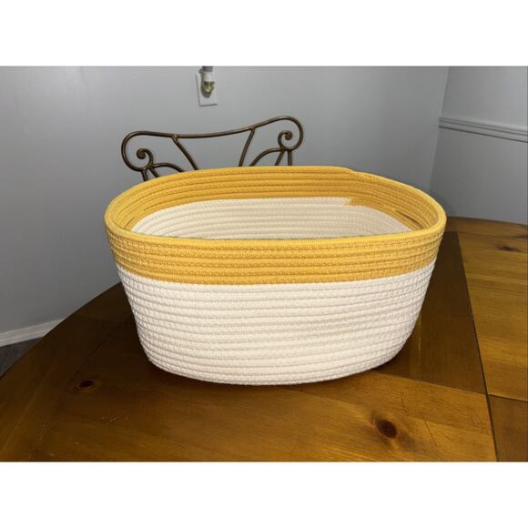 Container Store14 x 12 KonMari Marie Kondo Woven Basket Storage Bin Yellow White - Picture 1 of 5